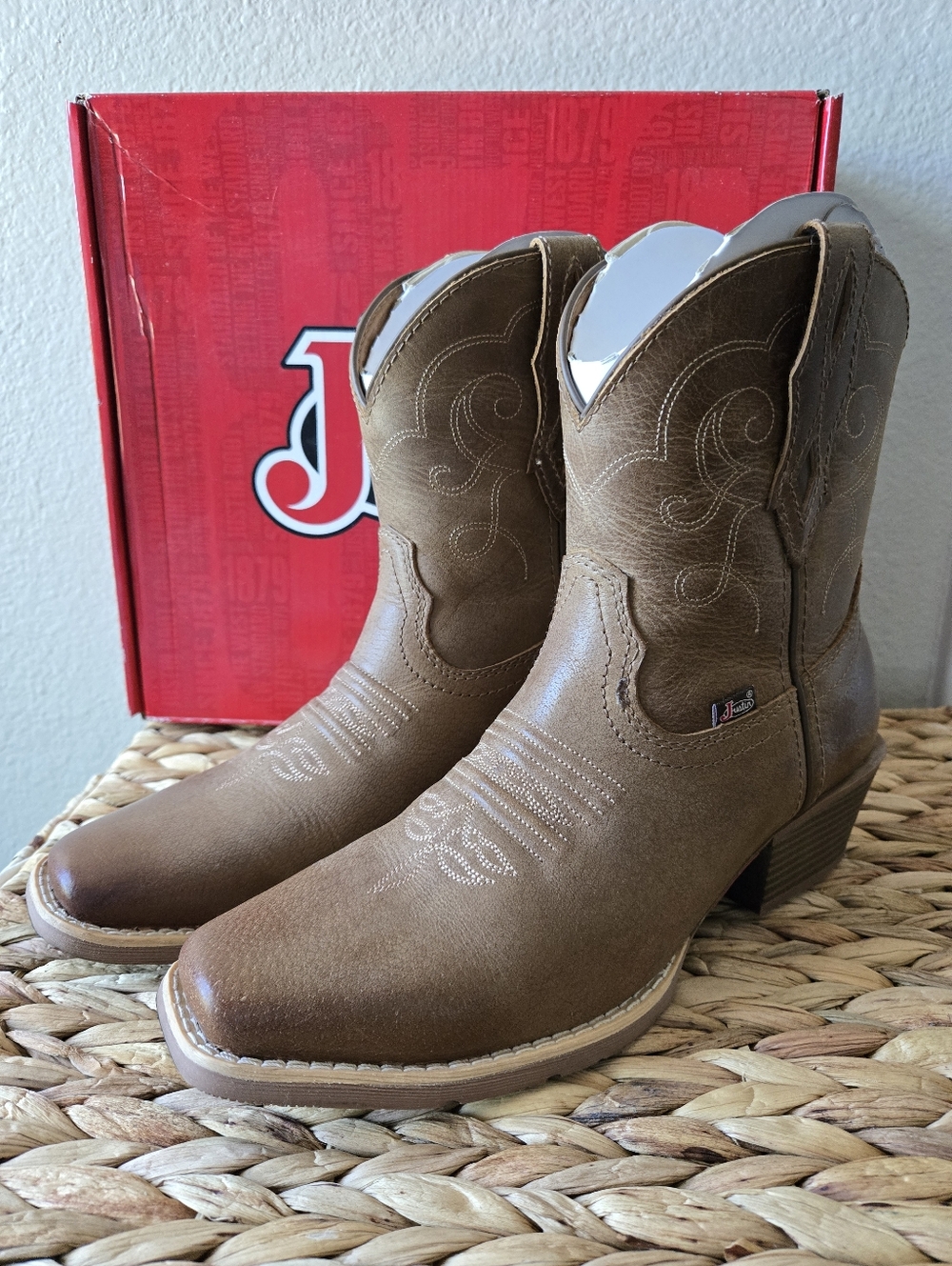 Justin Womens Tan Boot
